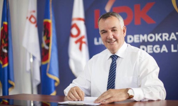 Edhe Imri Ahmeti del kundër Hotit