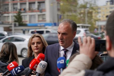 Limaj thotë se është i gatshëm të bisedohet për Kosovën me ata që i ofrohen