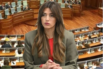 Albulena Haxhiu nuk arrinë të bëhet kryeparlamentare, merr vetëm 57 vota