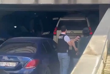 Babai i njërit prej të arrestuarve për vrasjen rreshterit Lika: Nëse djali im veç 1% është i përfshirë, nuk i siguroj as avokat