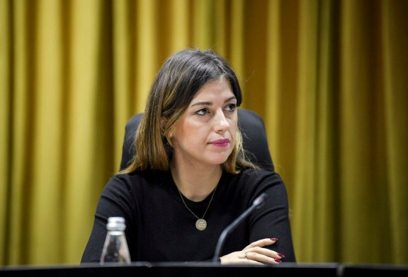 Vetëvendosjes s’i kalon as sot “cirku” në Kuvend, 56 vota për votim të fshehtë