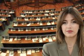 Albulena Haxhiu përsëri provon të bëhet kryetare e Kuvendit