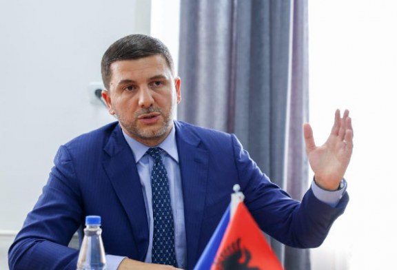 Krasniqi: PDK-je e gatshme të marr pjesë në zhbllokimin institucional