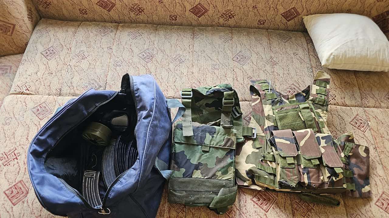 Një personi në veri i gjinden 14 karikatorë e 280 fishekë