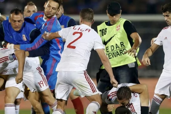 Mbi 2 mijë efektivë dhe 500 civilë mes tifozëve në stadium, The Guardian për Shqipëri-Serbi: Pajisjet kundër dronëve janë gati, Ismail Morina është “zhdukur”