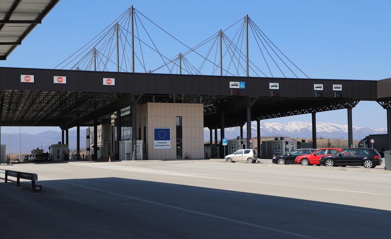 Ardhja e mërgimtarëve, kjo është gjendja në pikat kufitare
