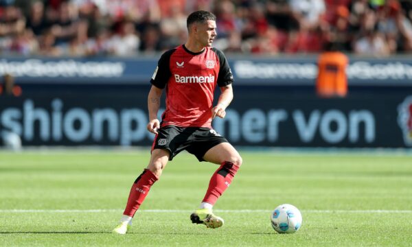 Transferim bombë: Xhaka kalon te klubi i ri për 10 milionë euro në vit