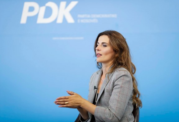 Çitaku: Kosova është shumë më e madhe sesa egoja e Albin Kurtit dhe ambicia e Albulena Haxhiut