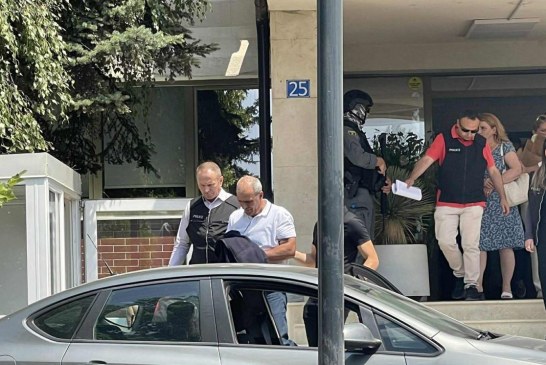 Zbardhen detajet e aksionit në Kadastra dhe Arkiva – Arrestime për keqpërdorim prone publike