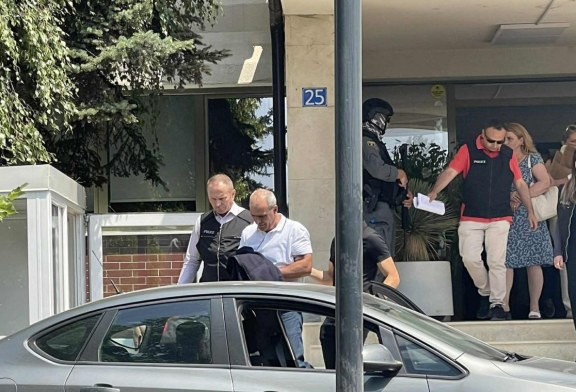 Zbardhen detajet e aksionit në Kadastra dhe Arkiva – Arrestime për keqpërdorim prone publike